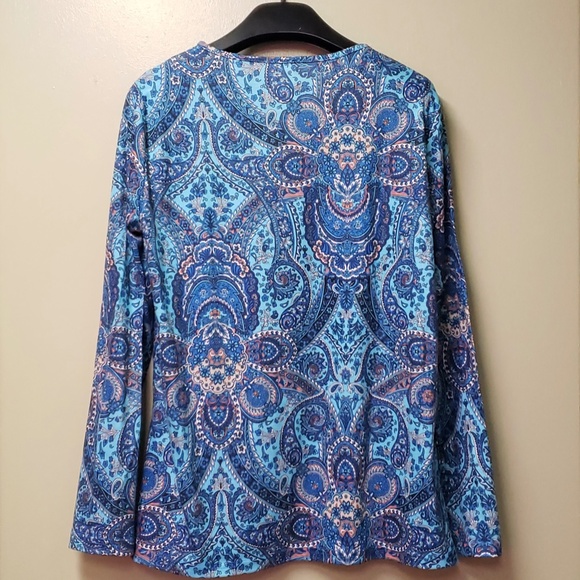 Womens Tunic Top With Long Sleeves - Picture 2 of 2